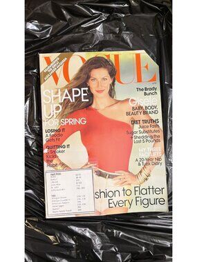 Vogue Magazine April 2010 Gisele Bundchen - Browse Edition - First Bound Copy